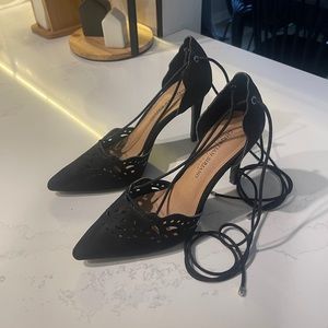 Christian Siriano Josephine Lasercut Tie Up Strappy Suede Stiletto Heel size 7.5
